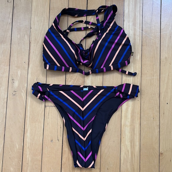 NWOT La Vie En Rose Bikini - Picture 5 of 12